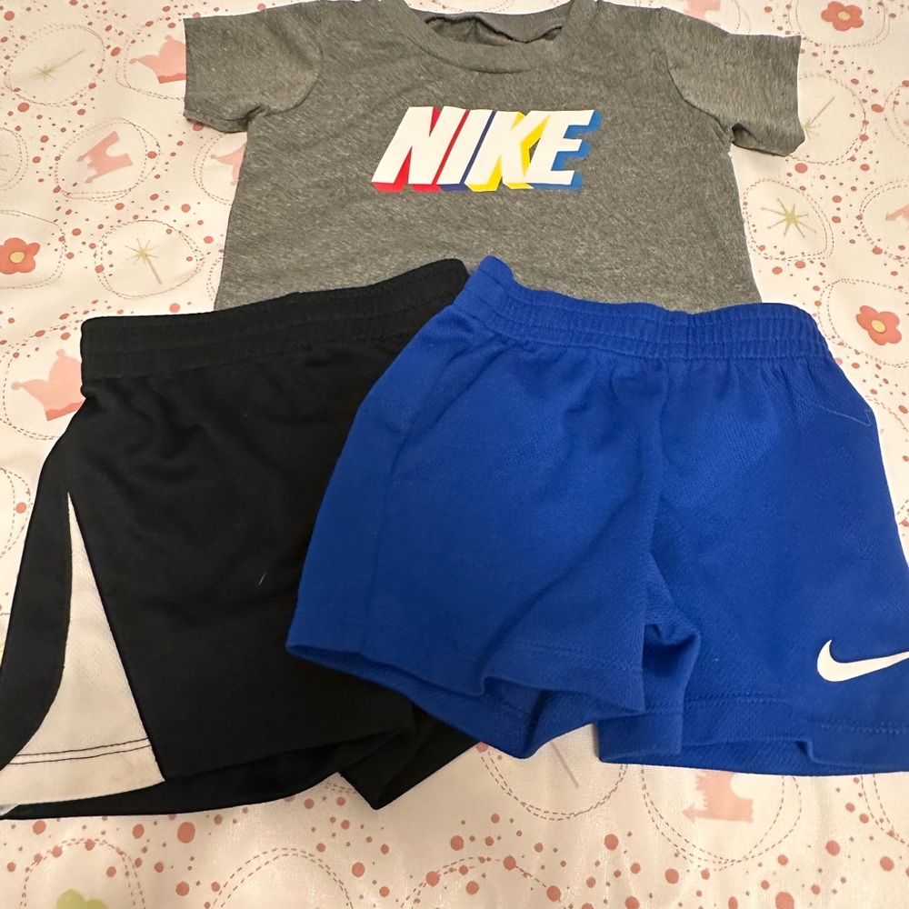 Nike 3 piece short set
